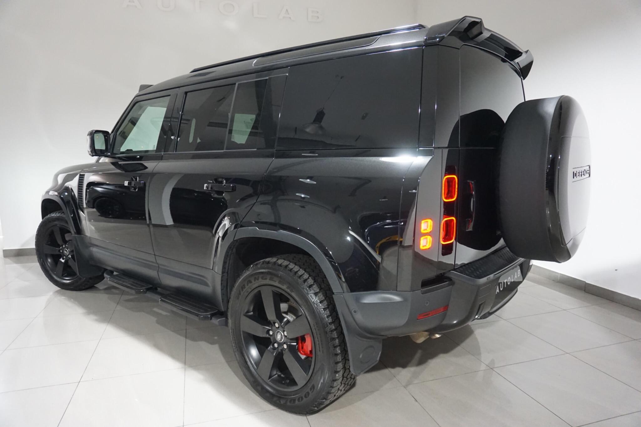 Land Rover Defender 110 3.0 D250 MHEV HSE Hard Top SUV 5dr Diesel Auto 4WD MWB Euro 6 (s/s) (250 ps)